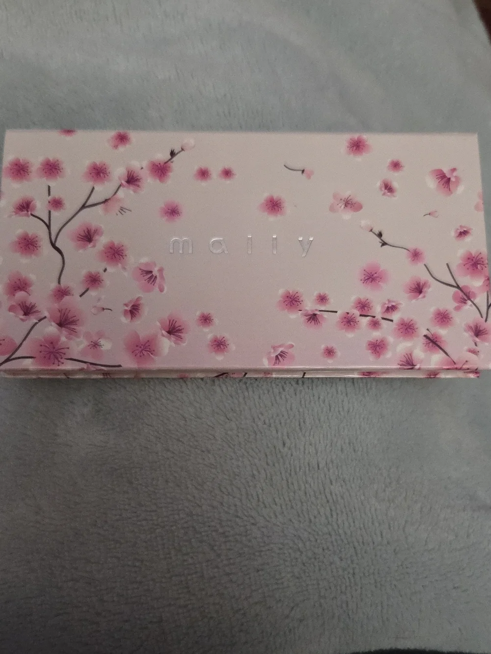 Mally Beauty Palette Frosted Taupe Base And Shadow...NWOT